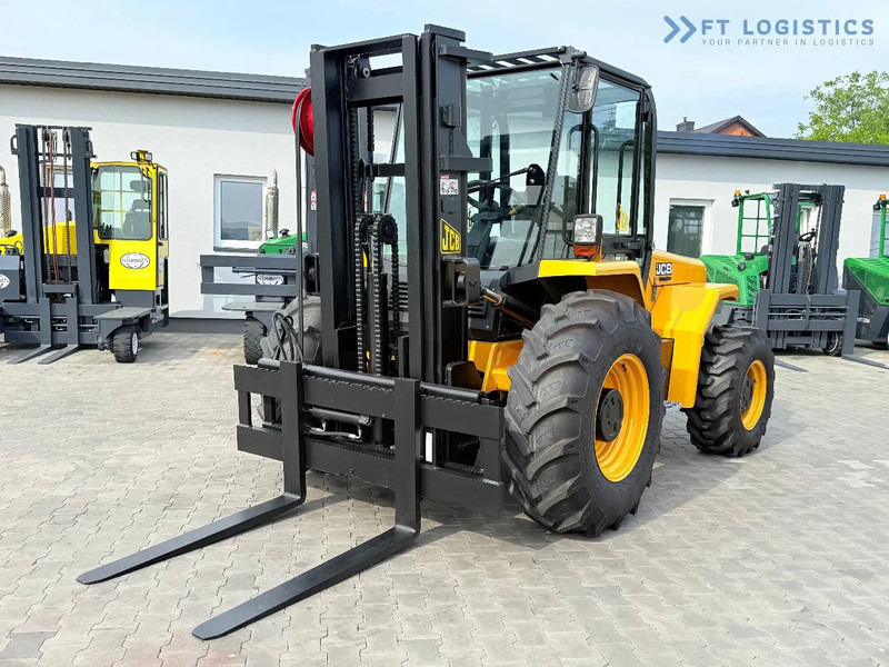JCB 940 / DIESEL / TRIPLEX 4500MM / FORK POSITIONER / SIDE SHIFT / 4T / NEW TYRES / LIKE NEW 940 / DIESEL / TRIPLEX 4500MM / FORK PO - Empilhador todo-o-terreno: foto 3 JCB 940 / DIESEL / TRIPLEX 4500MM / FORK POSITIONER / SIDE SHIFT / 4T / NEW TYRES / LIKE NEW 940 / DIESEL / TRIPLEX 4500MM / FORK PO - Empilhador todo-o-terreno: foto 3