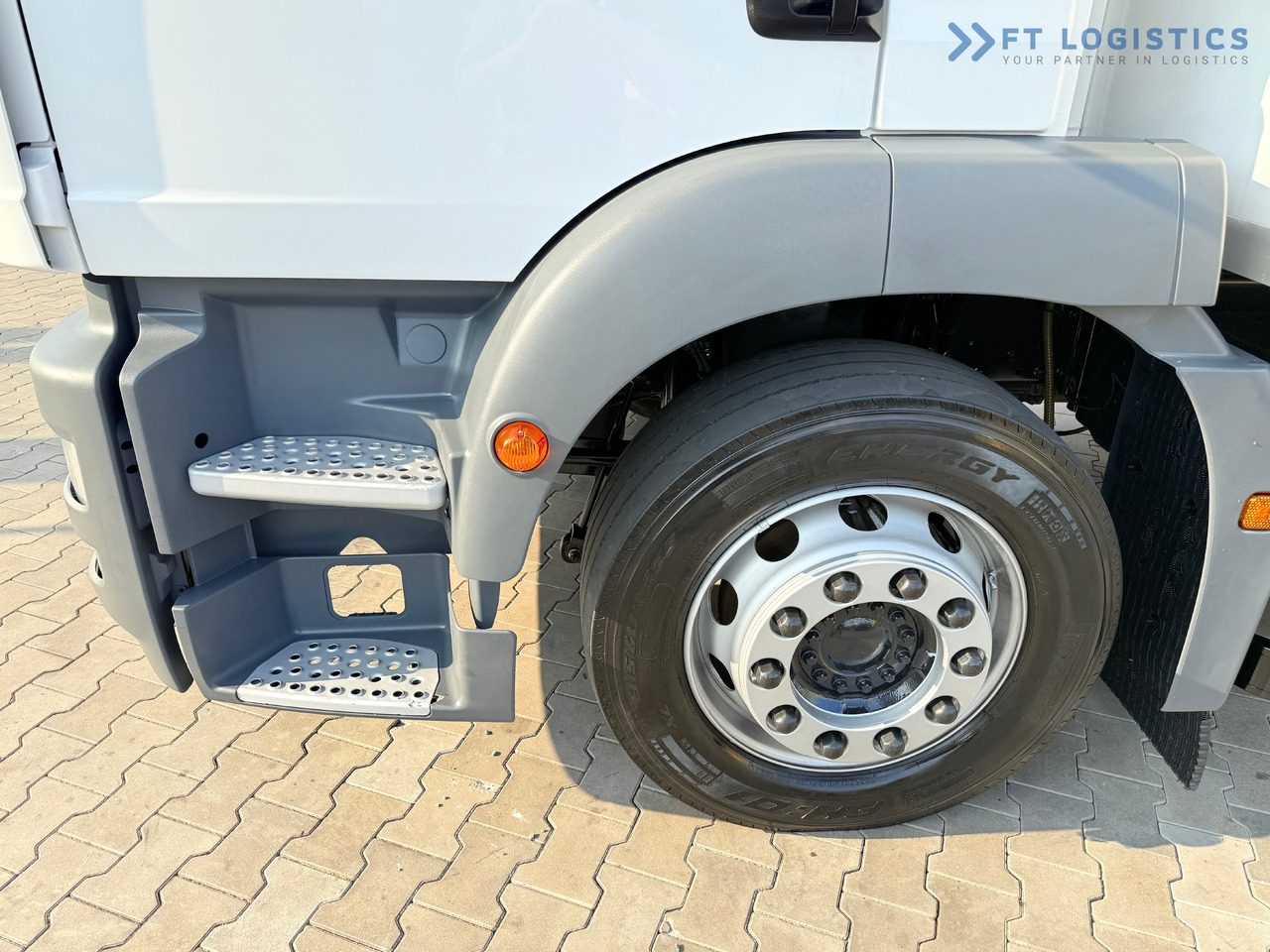 MAN TGM 18.290 / THERMOKING T-1200R / BI-TEMPERATURE / 19 PALLETS / 90% TYRES / EXCELLENT CONDITION / DHOLLANDIA TAIL LIFT / SIDE DOOR / PAYLOAD 8,220 KG - Camião frigorífico: foto 5 MAN TGM 18.290 / THERMOKING T-1200R / BI-TEMPERATURE / 19 PALLETS / 90% TYRES / EXCELLENT CONDITION / DHOLLANDIA TAIL LIFT / SIDE DOOR / PAYLOAD 8,220 KG - Camião frigorífico: foto 5