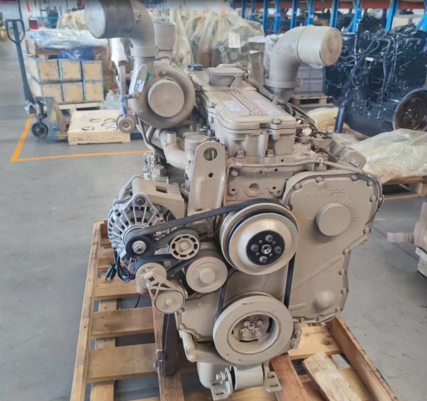 CUMMINS QSC8.3 - Motor por Escavadeira: foto 1 CUMMINS QSC8.3 - Motor por Escavadeira: foto 1