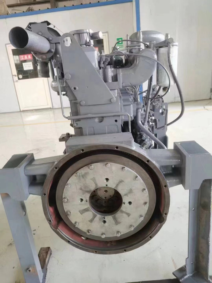 DOOSAN DE12TIS - Motor por Escavadeira: foto 2 DOOSAN DE12TIS - Motor por Escavadeira: foto 2