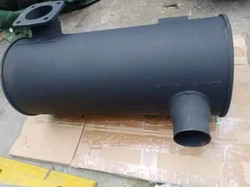 Factory price MUFFLER 6151-11-8530 6151118530 for KOMATSU S6D125 WA470 - Silenciador por Escavadeira: foto 1 Factory price MUFFLER 6151-11-8530 6151118530 for KOMATSU S6D125 WA470 - Silenciador por Escavadeira: foto 1