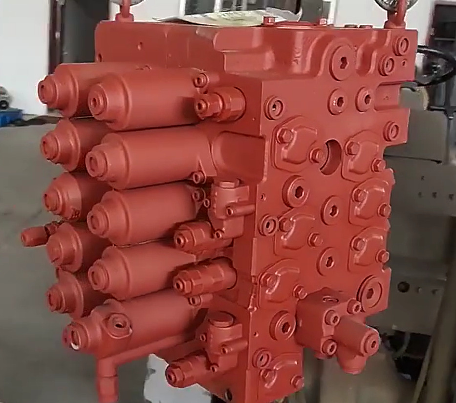 HYUNDAI R210-7 31Q6-16113 31Q6-16111 - Válvula hidráulica por Escavadeira: foto 1 HYUNDAI R210-7 31Q6-16113 31Q6-16111 - Válvula hidráulica por Escavadeira: foto 1