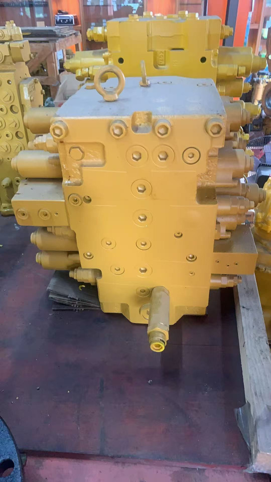 HYUNDAI R210-7 - Válvula hidráulica por Escavadeira: foto 4 HYUNDAI R210-7 - Válvula hidráulica por Escavadeira: foto 4