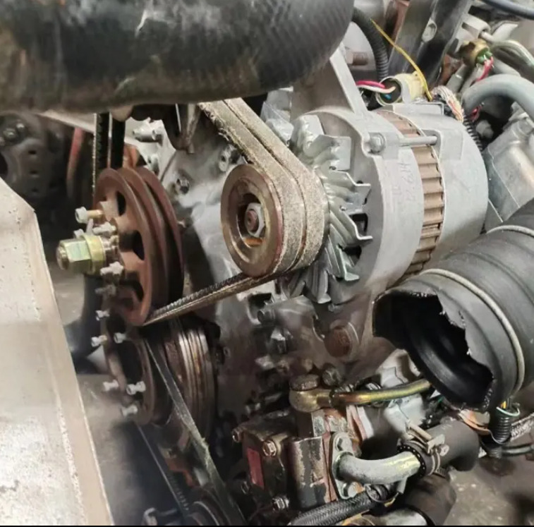 ISUZU 6WF1 - Motor: foto 4 ISUZU 6WF1 - Motor: foto 4