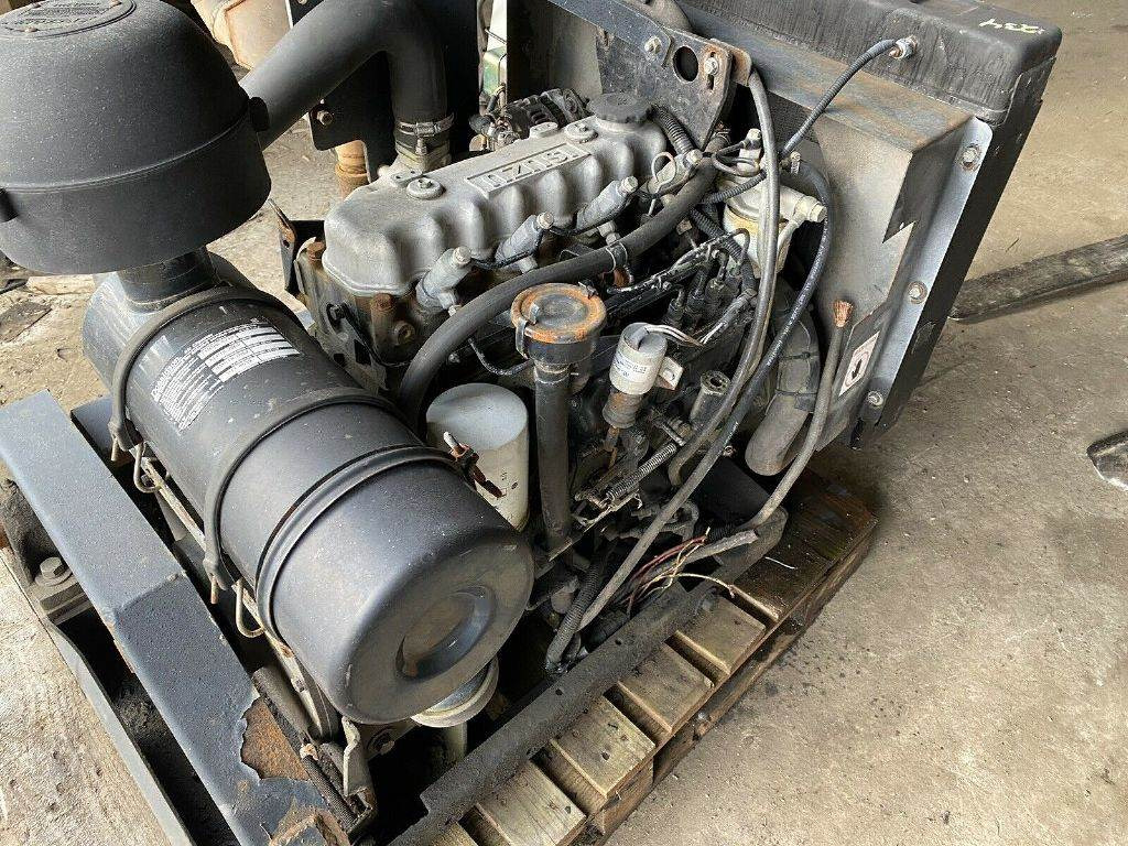 Isuzu C240 - Motor por Escavadeira: foto 3 Isuzu C240 - Motor por Escavadeira: foto 3