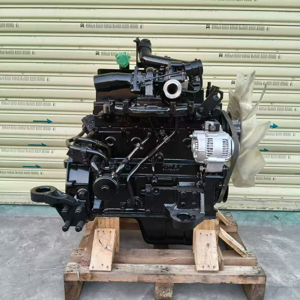 KOMATSU 4D95LE-5 - Motor por Escavadeira: foto 2 KOMATSU 4D95LE-5 - Motor por Escavadeira: foto 2