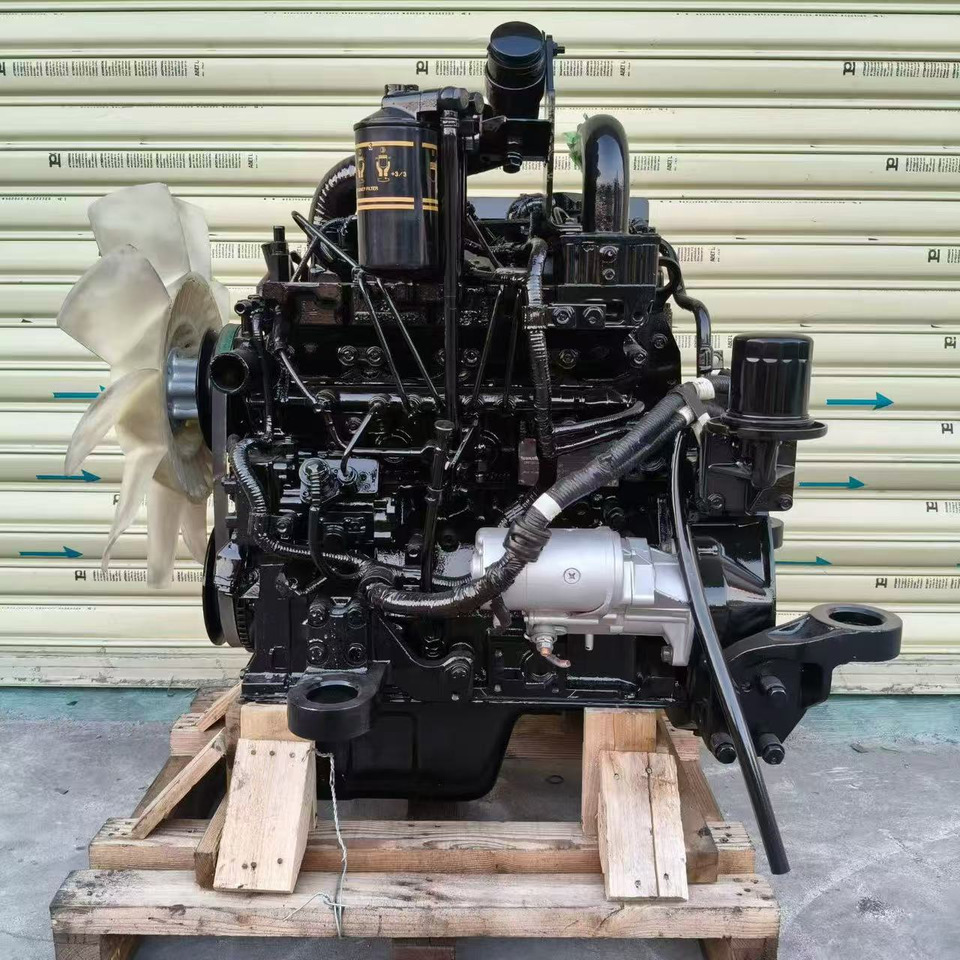 KOMATSU 4D95LE-5 - Motor por Escavadeira: foto 3 KOMATSU 4D95LE-5 - Motor por Escavadeira: foto 3