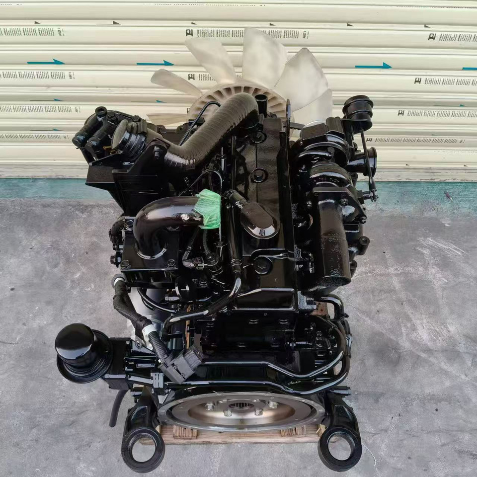 KOMATSU 4D95LE-5 - Motor por Escavadeira: foto 1 KOMATSU 4D95LE-5 - Motor por Escavadeira: foto 1