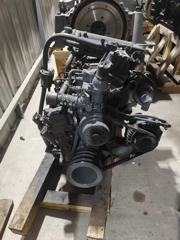 KOMATSU 4LE2 - Motor por Mini escavadeira: foto 1 KOMATSU 4LE2 - Motor por Mini escavadeira: foto 1
