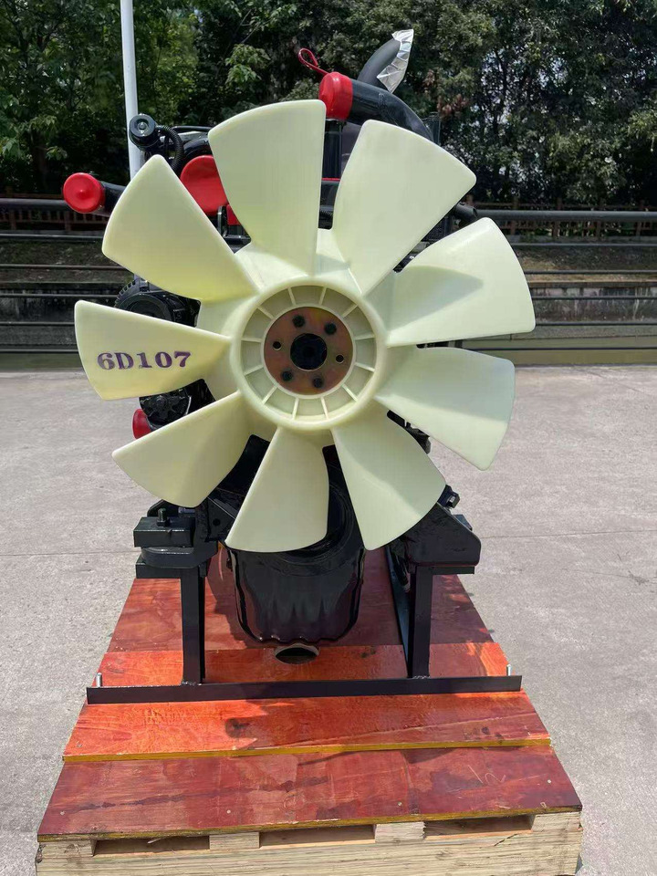 KOMATSU 6D107E-1 6D107E - Motor por Escavadeira: foto 1 KOMATSU 6D107E-1 6D107E - Motor por Escavadeira: foto 1