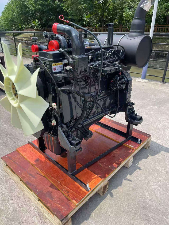 KOMATSU 6D107E-1 6D107E - Motor por Escavadeira: foto 4 KOMATSU 6D107E-1 6D107E - Motor por Escavadeira: foto 4