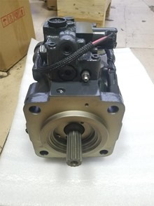 KOMATSU 708-1S-00241 - Bomba hidráulica por Escavadeira: foto 1 KOMATSU 708-1S-00241 - Bomba hidráulica por Escavadeira: foto 1