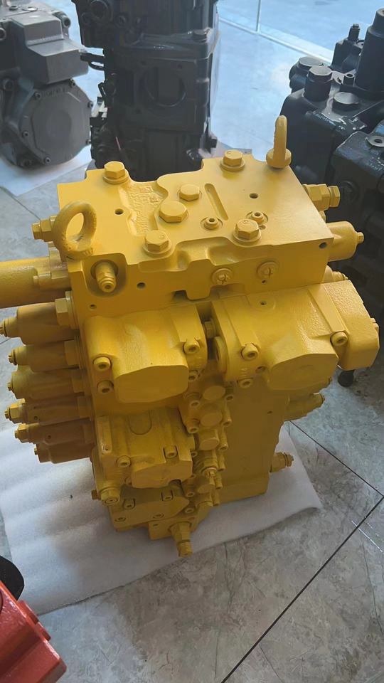 KOMATSU 723-48-26701 - Válvula hidráulica por Escavadeira: foto 4 KOMATSU 723-48-26701 - Válvula hidráulica por Escavadeira: foto 4