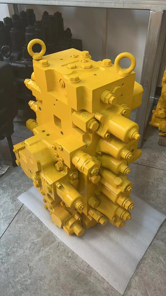 KOMATSU 723-48-26701 - Válvula hidráulica por Escavadeira: foto 3 KOMATSU 723-48-26701 - Válvula hidráulica por Escavadeira: foto 3