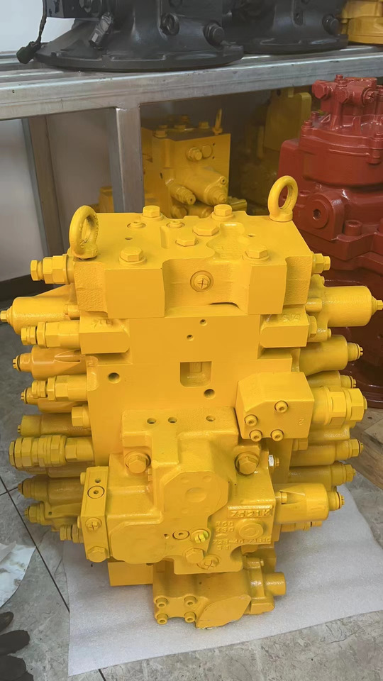 KOMATSU 723-48-26701 - Válvula hidráulica por Escavadeira: foto 2 KOMATSU 723-48-26701 - Válvula hidráulica por Escavadeira: foto 2