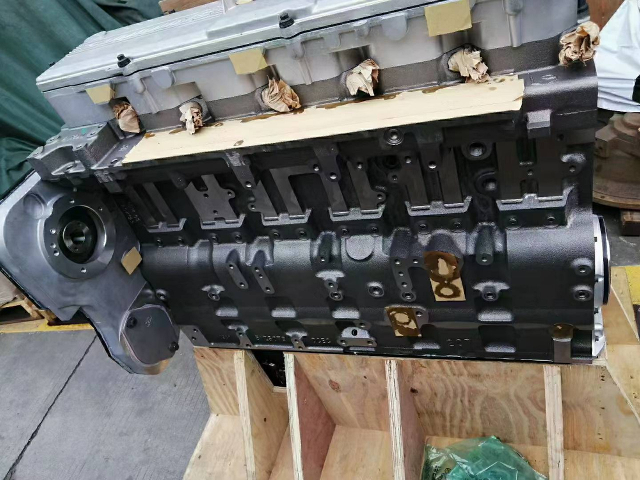 KOMATSU KOMATSU 6D114 CUMMINS QSC8.3 - Bloco do motor por Escavadeira: foto 4 KOMATSU KOMATSU 6D114 CUMMINS QSC8.3 - Bloco do motor por Escavadeira: foto 4