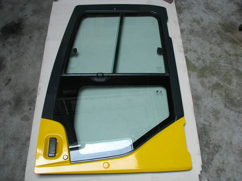 KOMATSU PC40 PC50MR-2 PC60 - Cabine por Escavadeira: foto 3 KOMATSU PC40 PC50MR-2 PC60 - Cabine por Escavadeira: foto 3