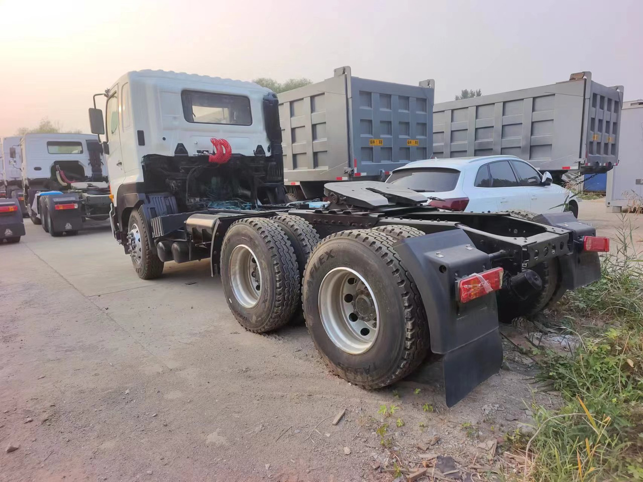 HINO HINO 700 - Tractor: foto 5 HINO HINO 700 - Tractor: foto 5