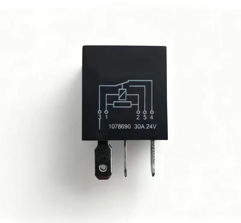 VOLVO 1078690 Relay 5 Pin 24V 30A - Relé por Camião de lona: foto 1 VOLVO 1078690 Relay 5 Pin 24V 30A - Relé por Camião de lona: foto 1