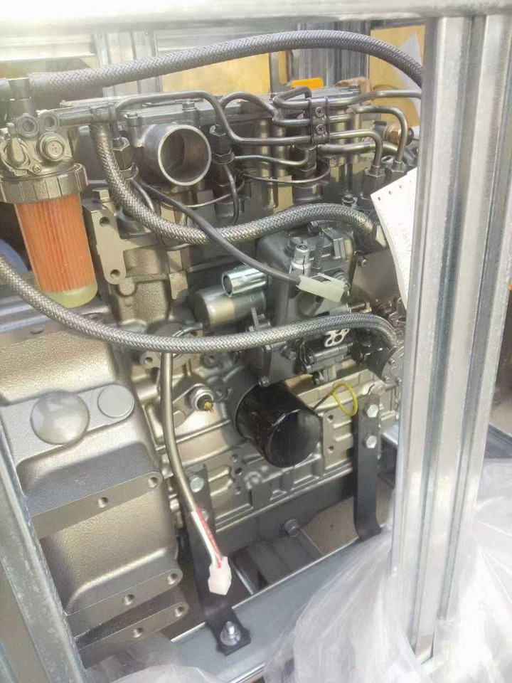 YANMAR 3TNV76 - Motor por Escavadeira: foto 2 YANMAR 3TNV76 - Motor por Escavadeira: foto 2