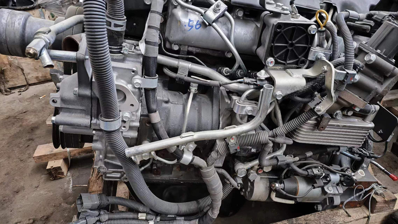 YANMAR 4M50 - Motor por Escavadeira: foto 4 YANMAR 4M50 - Motor por Escavadeira: foto 4