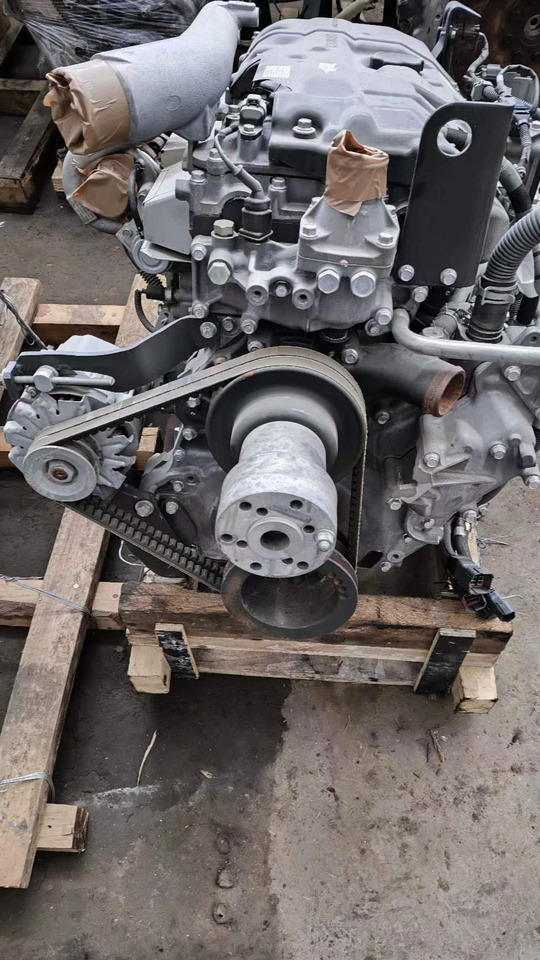 YANMAR 4M50 - Motor por Escavadeira: foto 3 YANMAR 4M50 - Motor por Escavadeira: foto 3