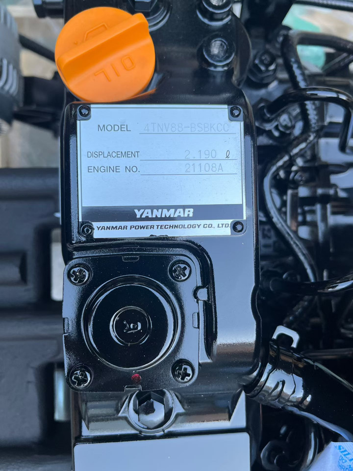 YANMAR 4TNV88 - Motor por Escavadeira: foto 2 YANMAR 4TNV88 - Motor por Escavadeira: foto 2