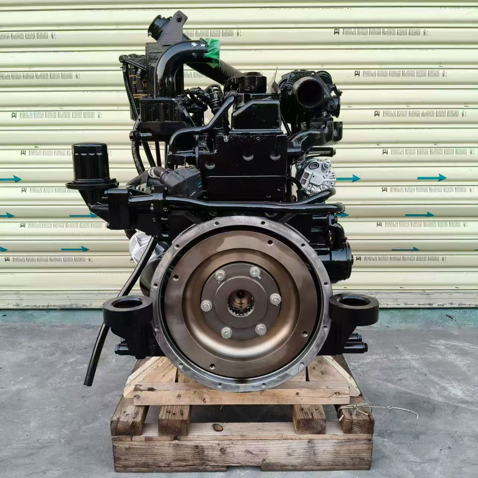 KOMATSU 4D95LE-5 - Motor por Escavadeira: foto 4 KOMATSU 4D95LE-5 - Motor por Escavadeira: foto 4