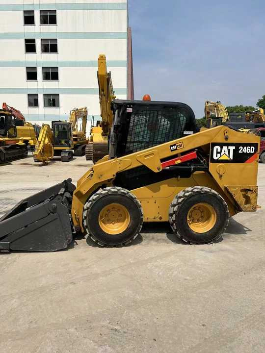 90% New Front Loader Tractor CAT 246D Skid Steer Loader / Used Cat 226B 246C 246d Mini Skid Steer Loader in Stock - Mini pá carregadora: foto 2 90% New Front Loader Tractor CAT 246D Skid Steer Loader / Used Cat 226B 246C 246d Mini Skid Steer Loader in Stock - Mini pá carregadora: foto 2