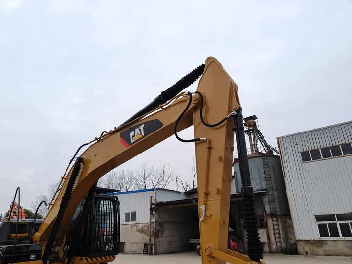 95% New Well Maintained Low Working Hours Used Excavator CAT320D CAT320d Used Excavator for Sale at the Lowest Price - Escavadora de rastos: foto 5 95% New Well Maintained Low Working Hours Used Excavator CAT320D CAT320d Used Excavator for Sale at the Lowest Price - Escavadora de rastos: foto 5