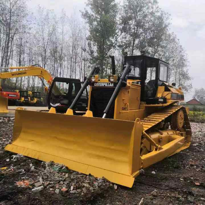 CAT High Quality Used Machinery , Original D6h Cat Bulldozer , Winch Attached Cat Bulldozer - Buldôzer: foto 1 CAT High Quality Used Machinery , Original D6h Cat Bulldozer , Winch Attached Cat Bulldozer - Buldôzer: foto 1