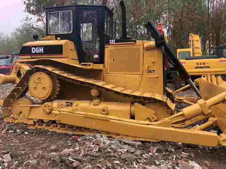 CAT High Quality Used Machinery , Original D6h Cat Bulldozer , Winch Attached Cat Bulldozer - Buldôzer: foto 2 CAT High Quality Used Machinery , Original D6h Cat Bulldozer , Winch Attached Cat Bulldozer - Buldôzer: foto 2