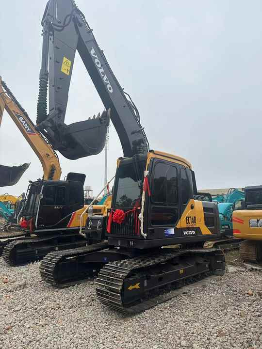China Brand Used VOLVO EC140 Mini Excavator 6ton Crawler Earth Digger Machine for Sale - Escavadora de rastos: foto 3 China Brand Used VOLVO EC140 Mini Excavator 6ton Crawler Earth Digger Machine for Sale - Escavadora de rastos: foto 3