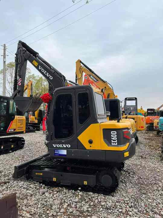 Escavadora de rastos High Quality Used Volvo EC60D Excavator for Sale 6 Ton Compact Machine, Excellent Condition, Ready for Work!: foto 6