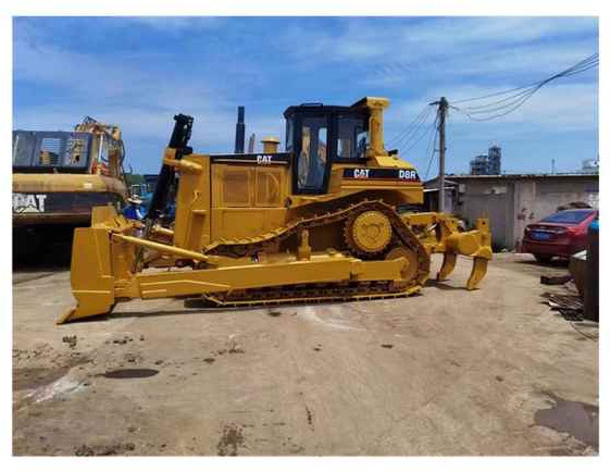 Hot Sale Used Original Japan Cat D8r Bulldozer/Big Dozer D 8 D7 Used D7r Bulldozer - Buldôzer: foto 1 Hot Sale Used Original Japan Cat D8r Bulldozer/Big Dozer D 8 D7 Used D7r Bulldozer - Buldôzer: foto 1