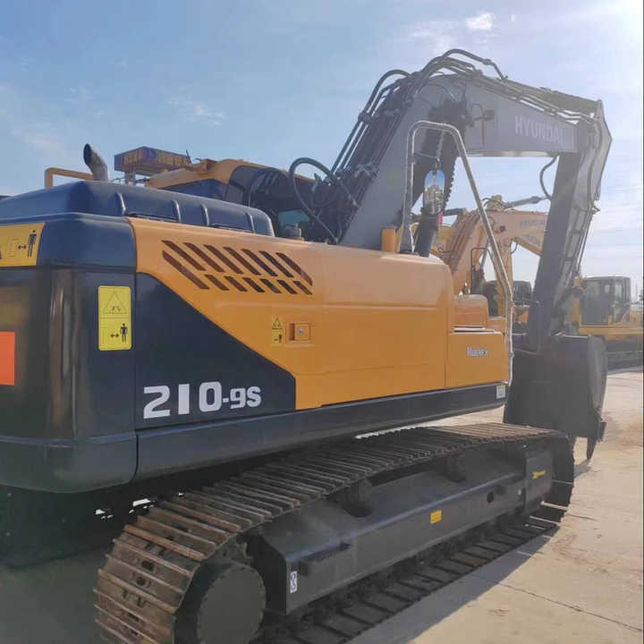 Hyundai 210lc-9 Excavator for Mining & Construction | Price Negotiable, Global Shipping - Escavadora de rastos: foto 1 Hyundai 210lc-9 Excavator for Mining & Construction | Price Negotiable, Global Shipping - Escavadora de rastos: foto 1