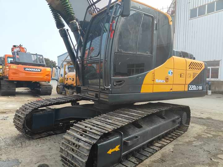 Hyundai 220LC-9S Used Excavator for Mining & Construction | Price Negotiable, Global Shipping - Escavadora de rastos: foto 2 Hyundai 220LC-9S Used Excavator for Mining & Construction | Price Negotiable, Global Shipping - Escavadora de rastos: foto 2