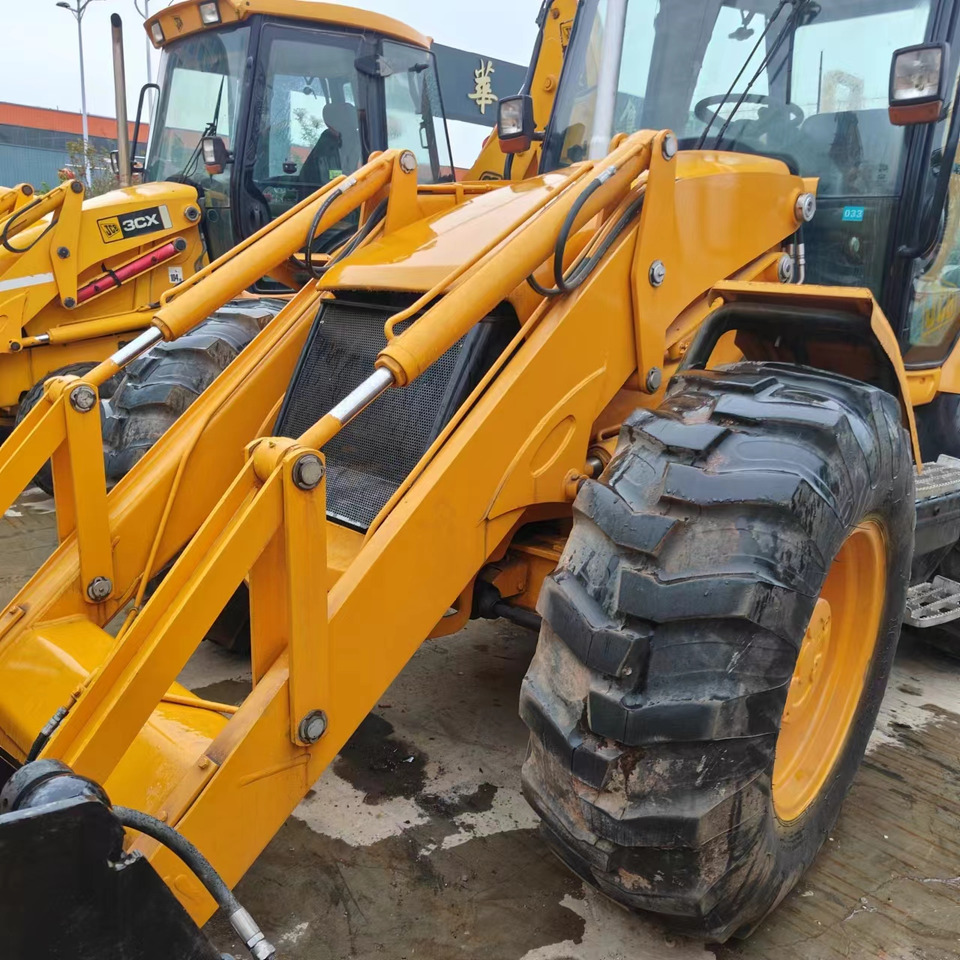 JCB used backhoe JCB4CX high quality - Retroescavadeira: foto 2 JCB used backhoe JCB4CX high quality - Retroescavadeira: foto 2
