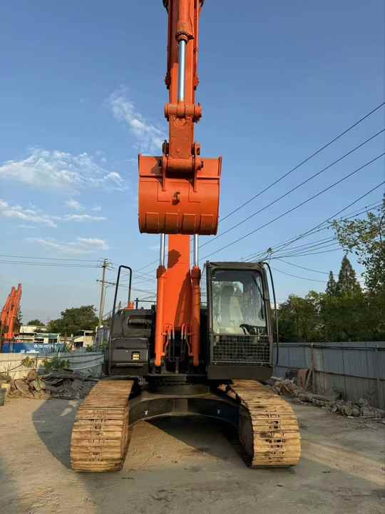 Japanese Original Hitachi 210 Outdoor Crawler Type Second-hand Excavator - Escavadora de rastos: foto 3 Japanese Original Hitachi 210 Outdoor Crawler Type Second-hand Excavator - Escavadora de rastos: foto 3