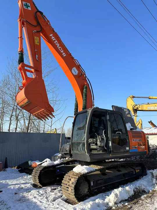Original Japan Hitachi ZX200-3 Excavator Hitachi Excavator in Low Price for Hot Sale - Escavadora de rastos: foto 2 Original Japan Hitachi ZX200-3 Excavator Hitachi Excavator in Low Price for Hot Sale - Escavadora de rastos: foto 2