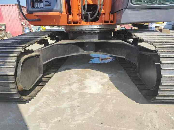 Original Japan Hitachi ZX200-5 Excavator Hitachi Excavator in Low Price for Hot Sale - Escavadora de rastos: foto 5 Original Japan Hitachi ZX200-5 Excavator Hitachi Excavator in Low Price for Hot Sale - Escavadora de rastos: foto 5