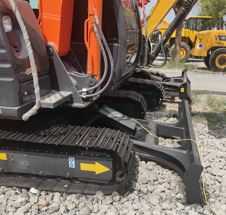 Original Japan Hitachi ZX60 Excavator Hitachi Excavator in Low Price for Hot Sale - Escavadora de rastos: foto 5 Original Japan Hitachi ZX60 Excavator Hitachi Excavator in Low Price for Hot Sale - Escavadora de rastos: foto 5