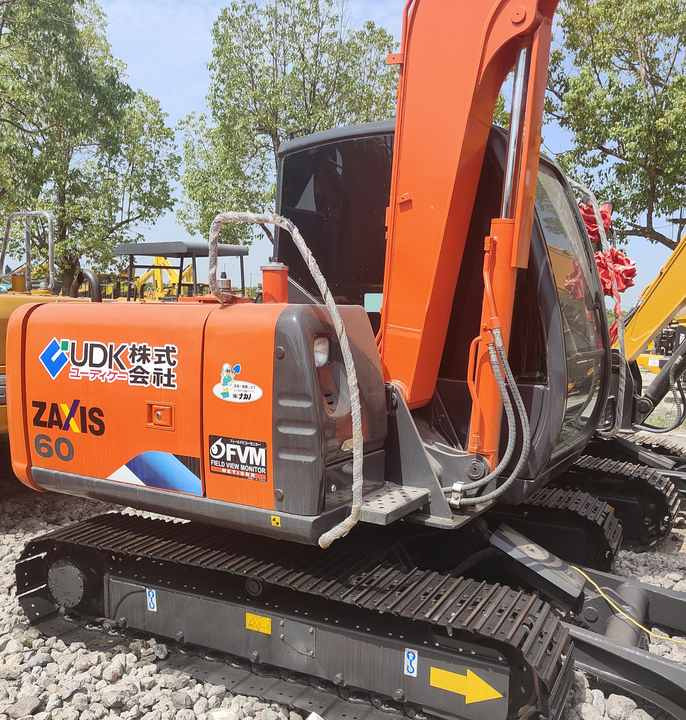 Original Japan Hitachi ZX60 Excavator Hitachi Excavator in Low Price for Hot Sale - Escavadora de rastos: foto 2 Original Japan Hitachi ZX60 Excavator Hitachi Excavator in Low Price for Hot Sale - Escavadora de rastos: foto 2