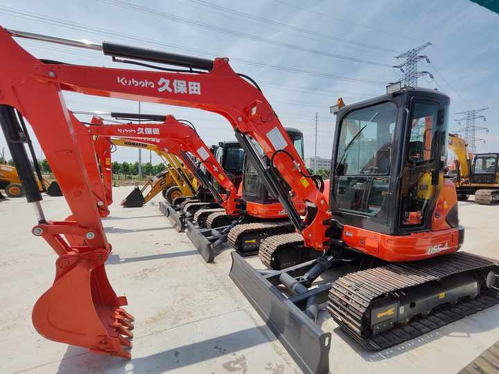 Perfect Condition Kubota U55-4 Japan Brand Mini Excavator with Pusher for Sale Kubota U25 35 55 5tons - Mini escavadeira: foto 5 Perfect Condition Kubota U55-4 Japan Brand Mini Excavator with Pusher for Sale Kubota U25 35 55 5tons - Mini escavadeira: foto 5