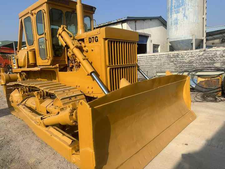 Used Cat D7G New Model Bulldozer Second Hand Machine Popular Brand Caterpillar Crawler Bulldozer Hydraulic Machinery - Buldôzer: foto 2 Used Cat D7G New Model Bulldozer Second Hand Machine Popular Brand Caterpillar Crawler Bulldozer Hydraulic Machinery - Buldôzer: foto 2