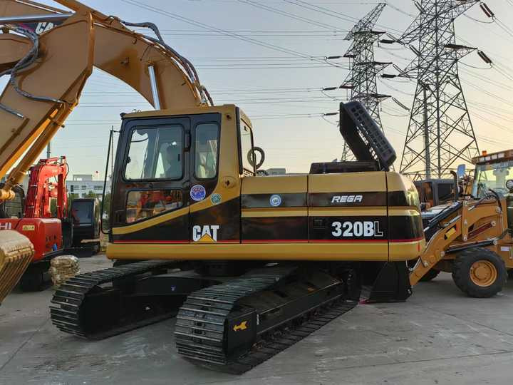 Used Cat Excavator Japan 20 Tons Digger Machinery Caterpillar CAT 320BL for Sale Cat 320B 320BL 320C 320D 320CL 320DL in Stock - Escavadeira: foto 4 Used Cat Excavator Japan 20 Tons Digger Machinery Caterpillar CAT 320BL for Sale Cat 320B 320BL 320C 320D 320CL 320DL in Stock - Escavadeira: foto 4