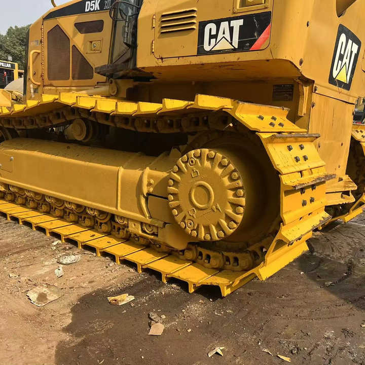 Used Cat Mini Bulldozer D5k Cat Dozers - Buldôzer: foto 1 Used Cat Mini Bulldozer D5k Cat Dozers - Buldôzer: foto 1