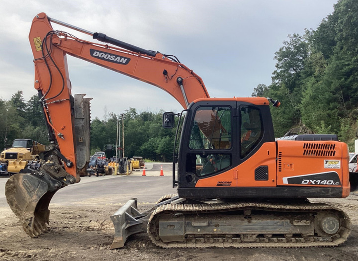 Used Excavator Doosan DX140 Excavators Mini Equipment Earth Moving Machinery Doosan Digger Excavator for Sale - Escavadora de rastos: foto 3 Used Excavator Doosan DX140 Excavators Mini Equipment Earth Moving Machinery Doosan Digger Excavator for Sale - Escavadora de rastos: foto 3