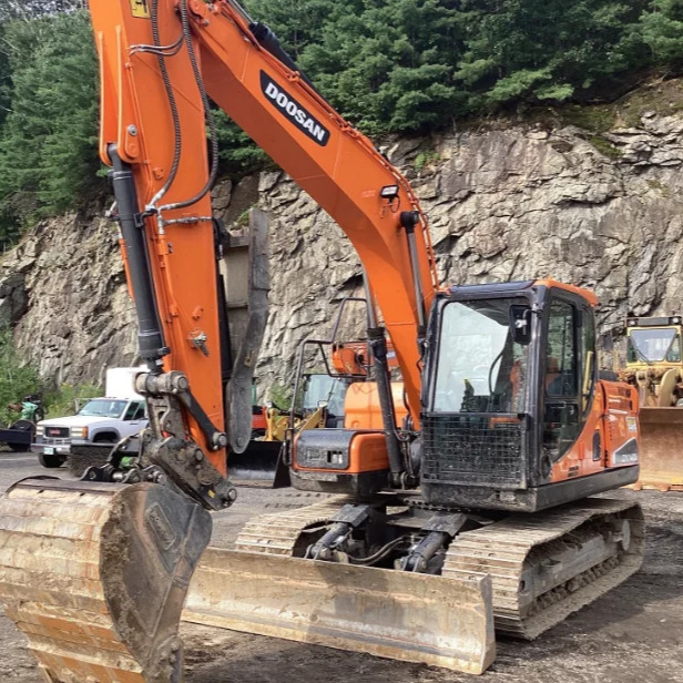 Used Excavator Doosan DX140 Excavators Mini Equipment Earth Moving Machinery Doosan Digger Excavator for Sale - Escavadora de rastos: foto 1 Used Excavator Doosan DX140 Excavators Mini Equipment Earth Moving Machinery Doosan Digger Excavator for Sale - Escavadora de rastos: foto 1