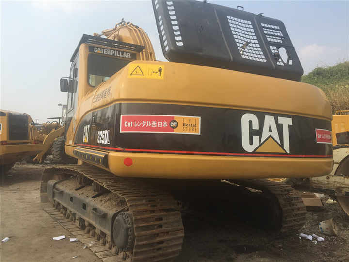 Used Excavator Machine CAT 325DL Construction Good Efficient Used Machinery Caterpillar Used CAT 325DL Excavators - Escavadeira de rodas: foto 3 Used Excavator Machine CAT 325DL Construction Good Efficient Used Machinery Caterpillar Used CAT 325DL Excavators - Escavadeira de rodas: foto 3